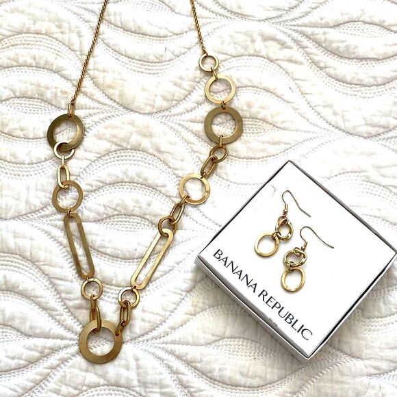 BANANA REPUBLIC | Chain Link Necklace Set w/ Gold Circle Drop Earrings Modern - Picture 4 of 4